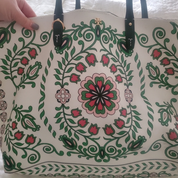 Tory Burch Kerrington tote - Picture 2 of 9